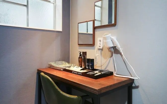 Oda (Deluxe room twin (double + single + s)