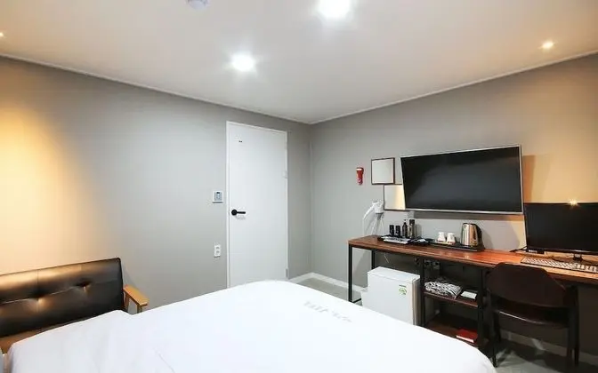 Oda (Standard room (Netflix available))