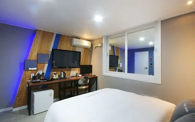 Oda (Standard room (Netflix available))