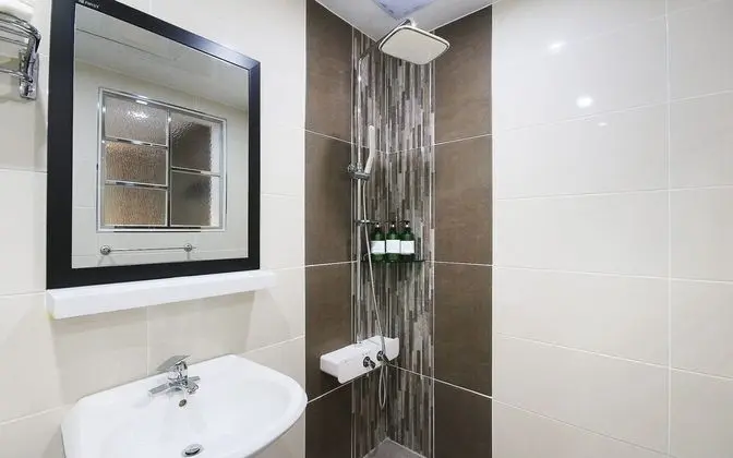 Oda (Standard room (Netflix available))