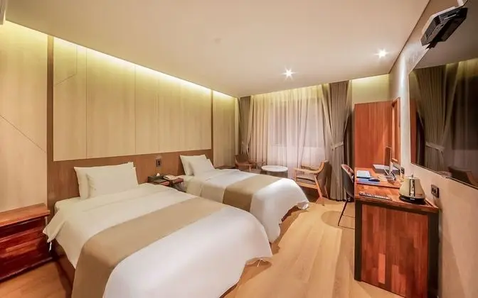 Oda (Twin-single+single (although Netflix )