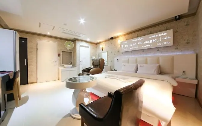 Oda (Premium King Double (Styler Massage C)