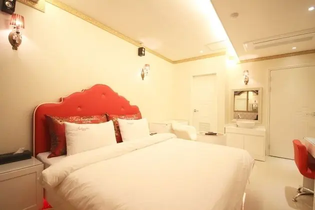 Oda (Standard Double (Latex Bed Netflix Av)