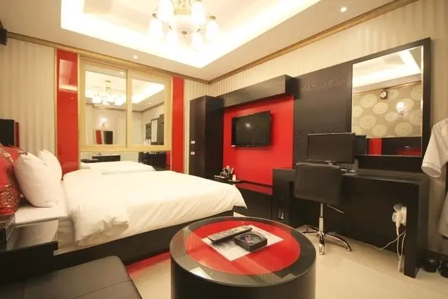 Oda (Standard Double (Latex Bed Netflix Av)