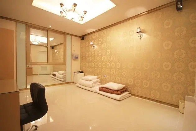 Oda (Standard Double (Latex Bed Netflix Av)