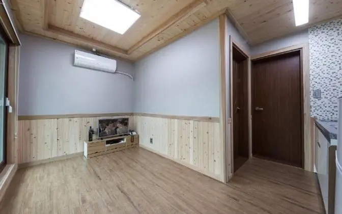 Oda (Cornus Fruit Room)