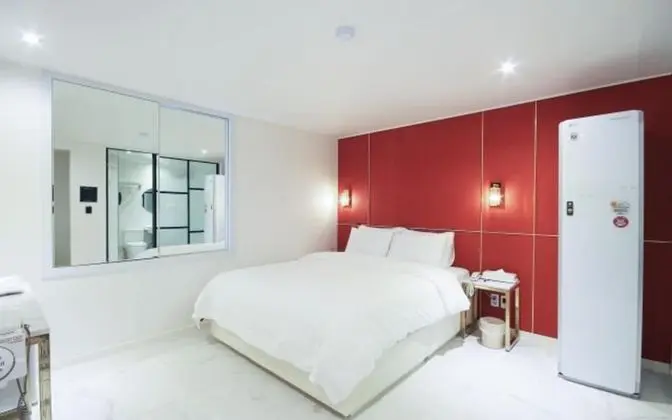 Oda (Deluxe (with styler + latex bed + iro)