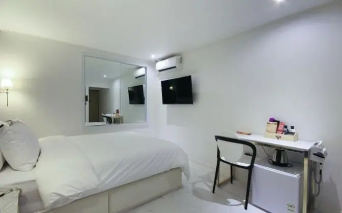 Oda (Standard (latex bed + iron))