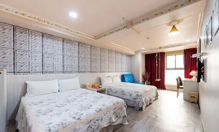 Superior Dört Kişilik Oda, Küvet, Şehir Manzaralı