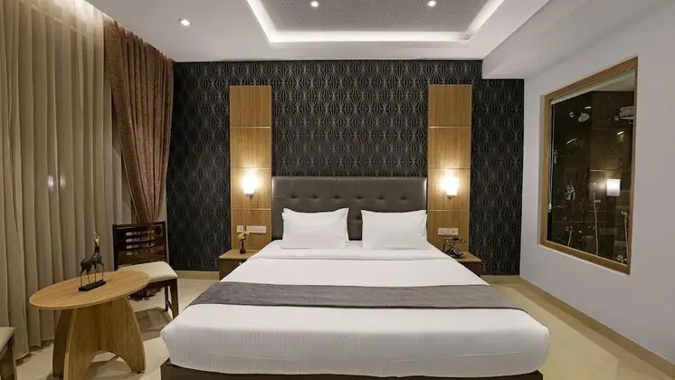 Premium Tek Büyük Yataklı Oda
