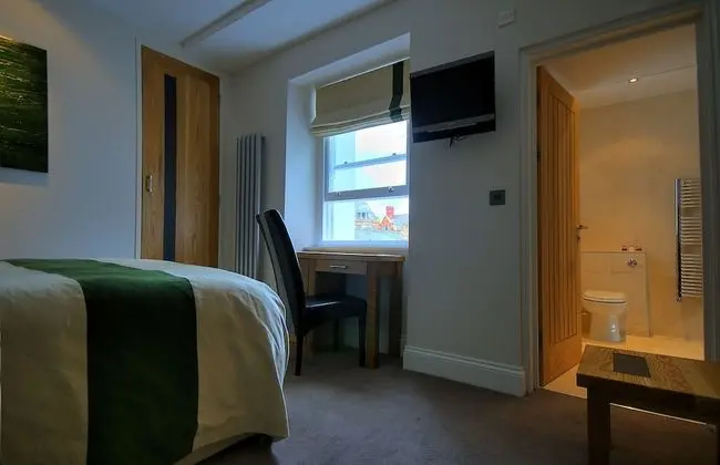 Superior Tek Büyük Yataklı Oda, Banyolu/Duşlu, Şehir Manzaralı (Room 3 & 5)
