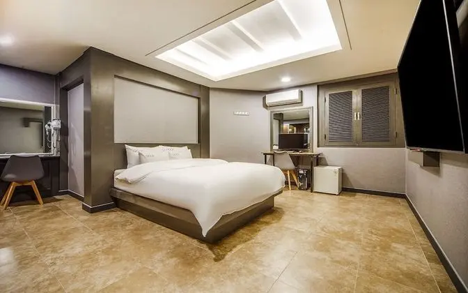 Oda (Special Room B (Netflix 75inch TV Air)