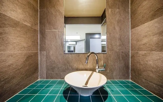 Oda (Special Room B (Netflix 75inch TV Air)