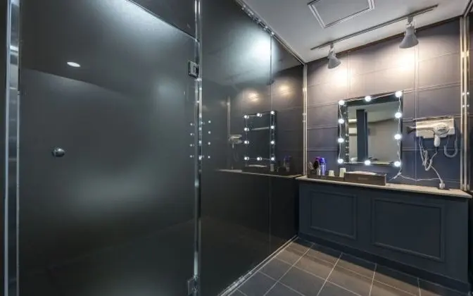 Oda (Special Room B (Netflix 75inch TV Air)