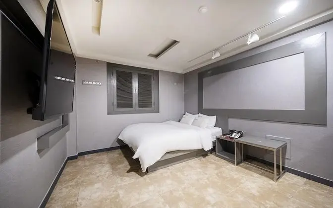 Oda (Standard Room (Netflix 65inch TV))