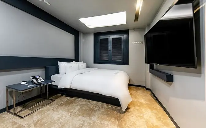 Oda (Standard Room (Netflix 65inch TV))