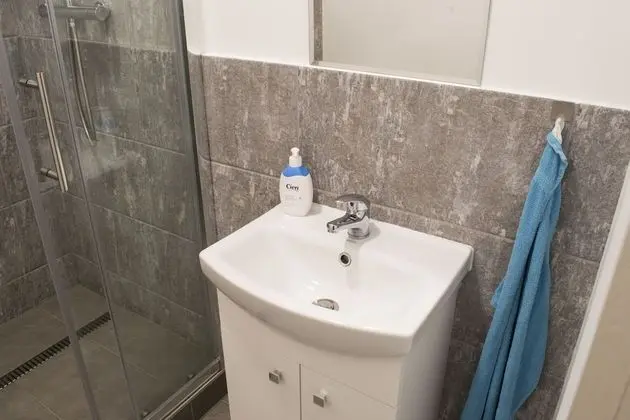 Daire, 2 Yatak Odası, Avlu Manzaralı