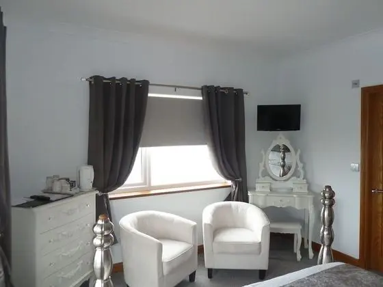 Deluxe Tek Büyük Yataklı Oda, Banyolu/Duşlu, Bahçe Manzaralı