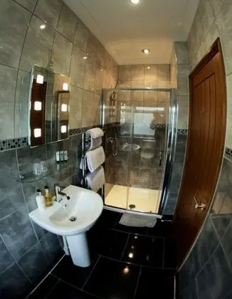 Deluxe Tek Büyük Yataklı Oda, Banyolu/Duşlu, Bahçe Manzaralı