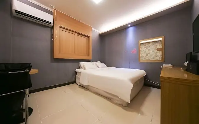 Oda (Standard (Netflix available))