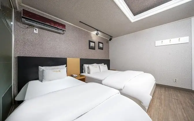 Oda (Deluxe-Twin (Netflix/Double and Singl)