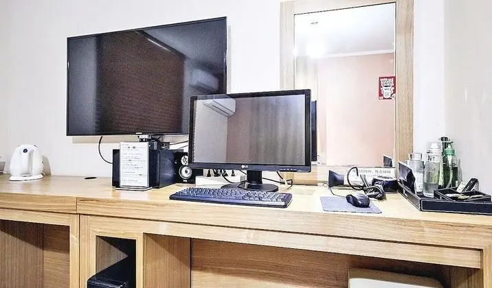 Premium Tek Büyük Yataklı Oda