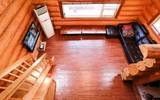 Oda (99m (Unshared House duplex))