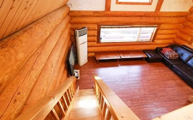 Oda (99m (Unshared House duplex))