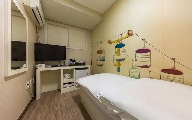 Oda (Mini Room for 1 person (only 1 person)