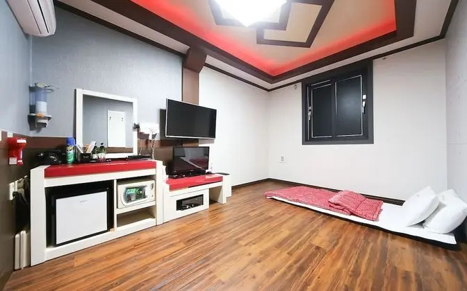 Oda (Ondol room)