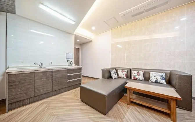 Oda (Deluxe Room (Super King + Wooden Bunk)