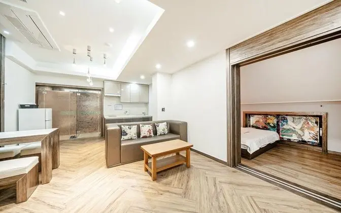 Oda (Family Room A (two-room type Netflix )