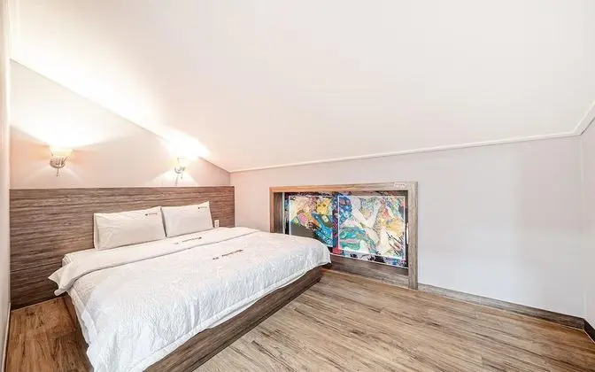 Oda (Family Room A (two-room type Netflix )