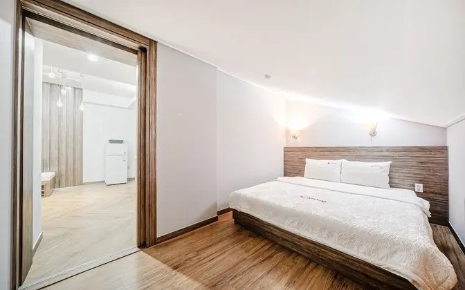 Oda (Family Room A (two-room type Netflix )