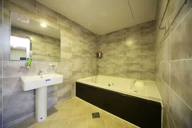 Oda (Family Room A (two-room type Netflix )