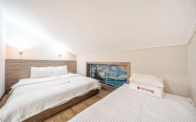 Oda (Family Room B (two-room type Netflix )