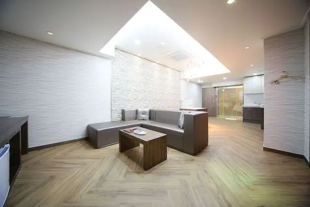 Oda (Family Room B (two-room type Netflix )