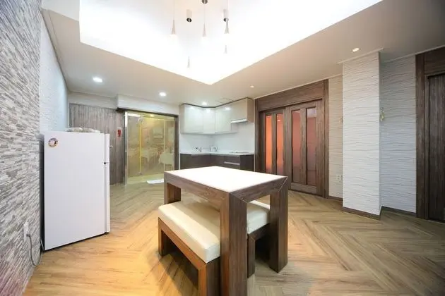 Oda (Family Room B (two-room type Netflix )