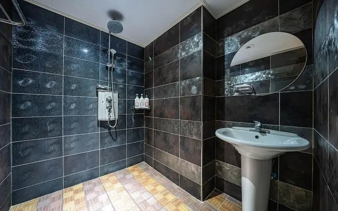 Oda (Deluxe (net-flix available/two-person)