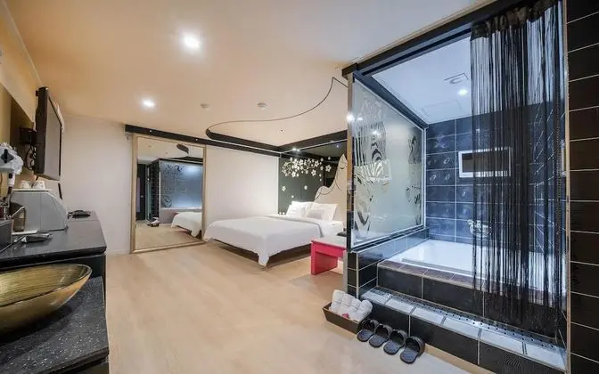 Oda (Deluxe (net-flix available/two-person)