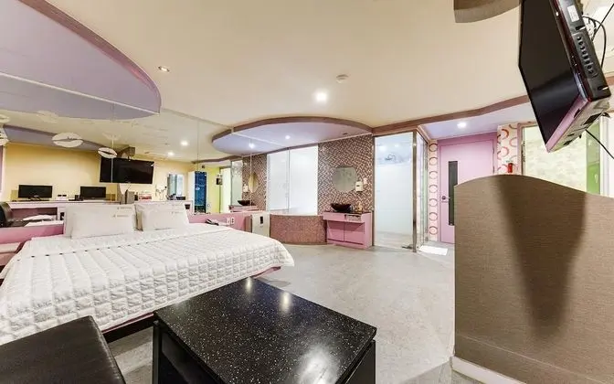 Oda (Superior (Spawolpool/2PC) (Netflix av)