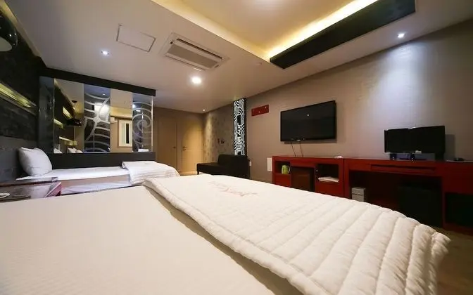 Oda (Twinbed-air purifier (double + single)