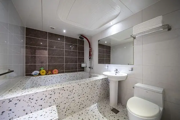 Grand Oda (Kids Room)