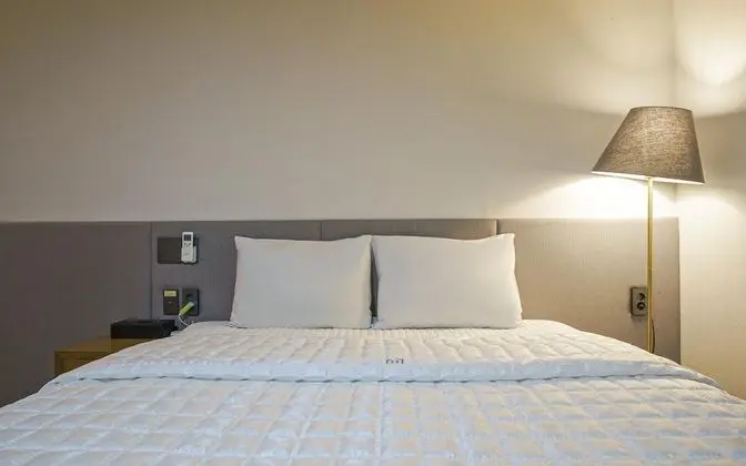 Oda (Deluxe-King Bed & Exclusive Parking L)