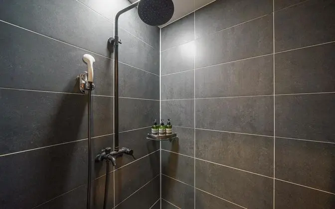 Oda (Deluxe-King Bed & Exclusive Parking L)