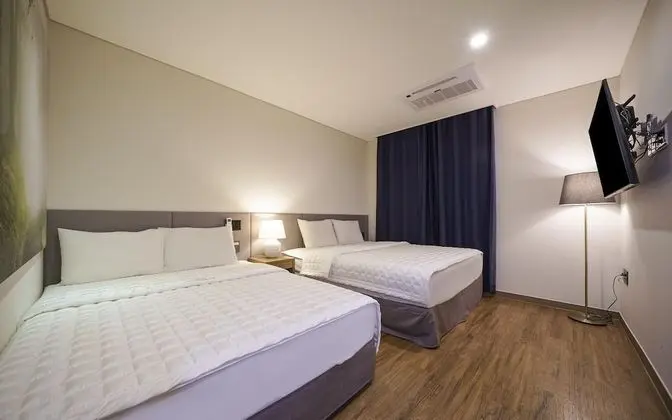 Oda (VIP - King + Queen Bed & Pool & Car P)