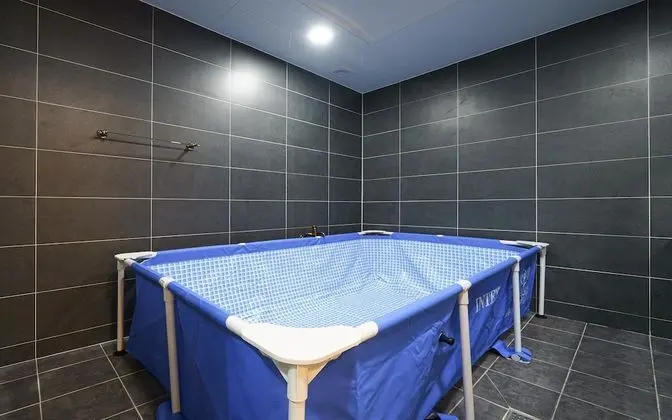 Oda (VIP - King + Queen Bed & Pool & Car P)