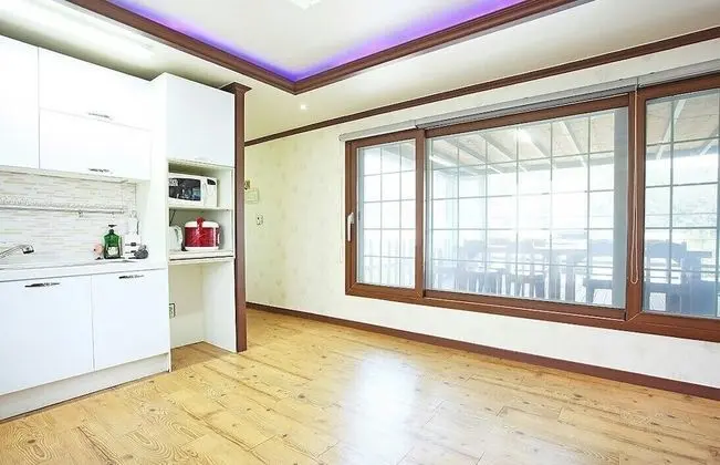 Oda (Together Room 201)