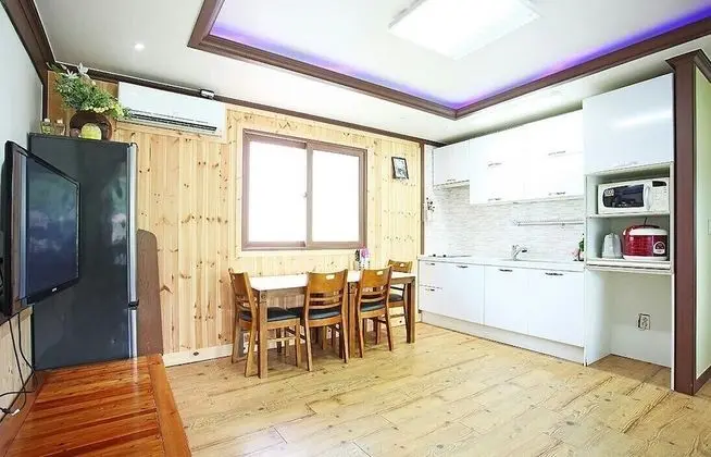 Oda (Together Room 201)