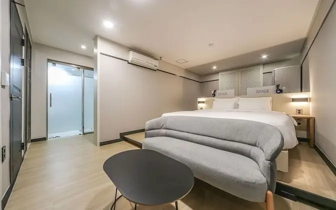 Oda (Premium Gaming Room - 2PC (CESCO Prev)